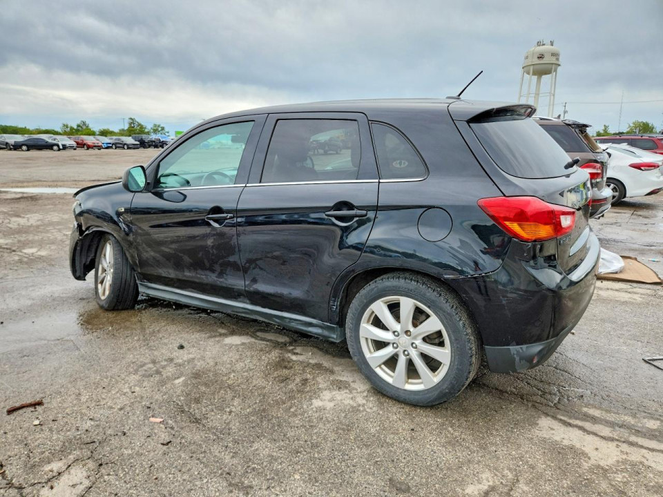 Mitsubishi OUTLANDER 2015 — Copart