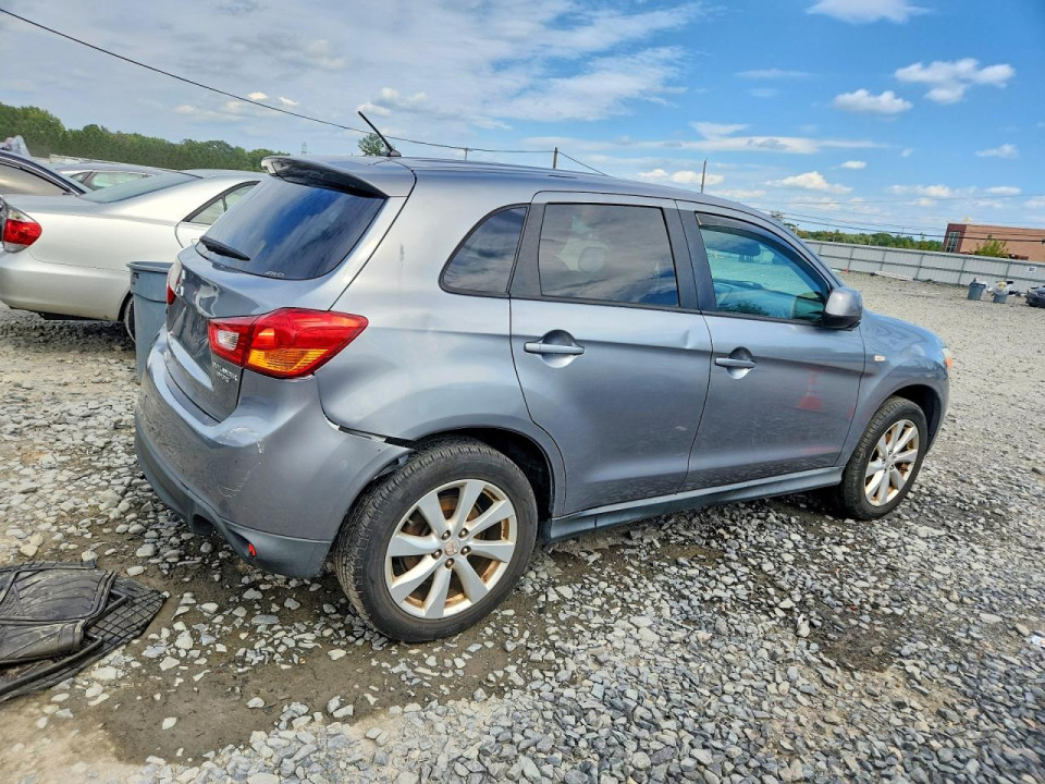Mitsubishi OUTLANDER 2015 — Copart