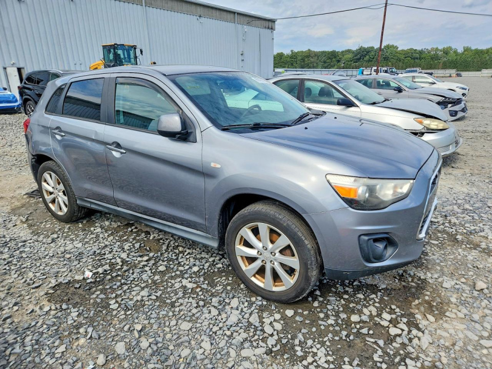 Mitsubishi OUTLANDER 2015 — Copart