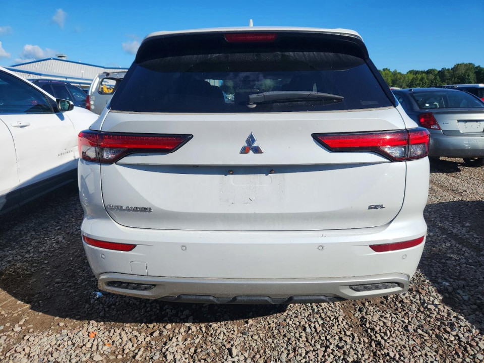 Mitsubishi OUTLANDER 2023 — Copart