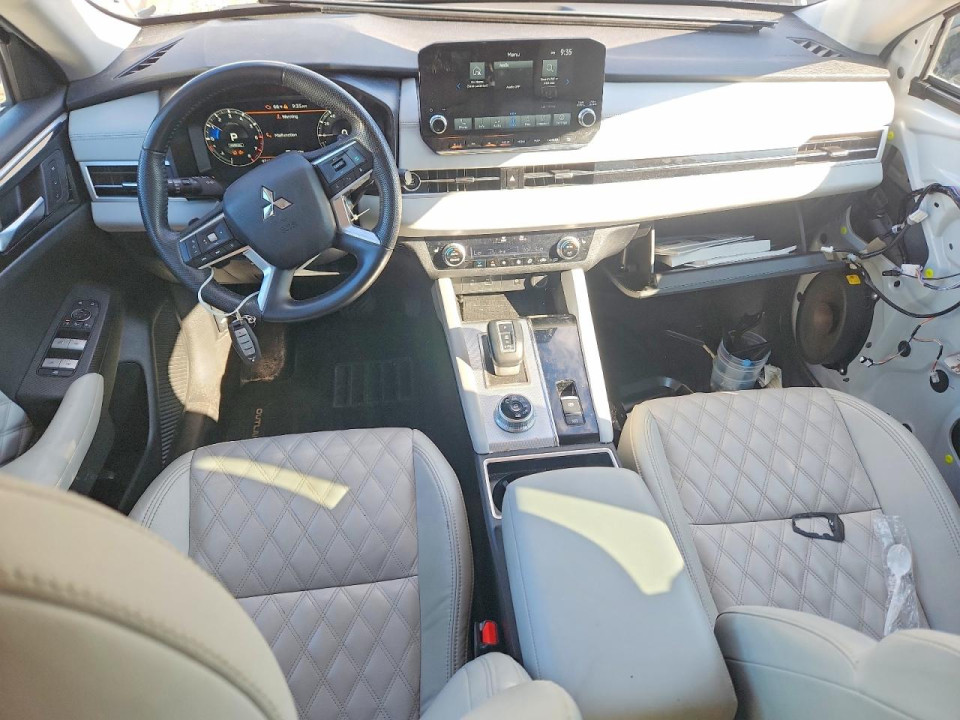 Mitsubishi OUTLANDER 2023 — Copart