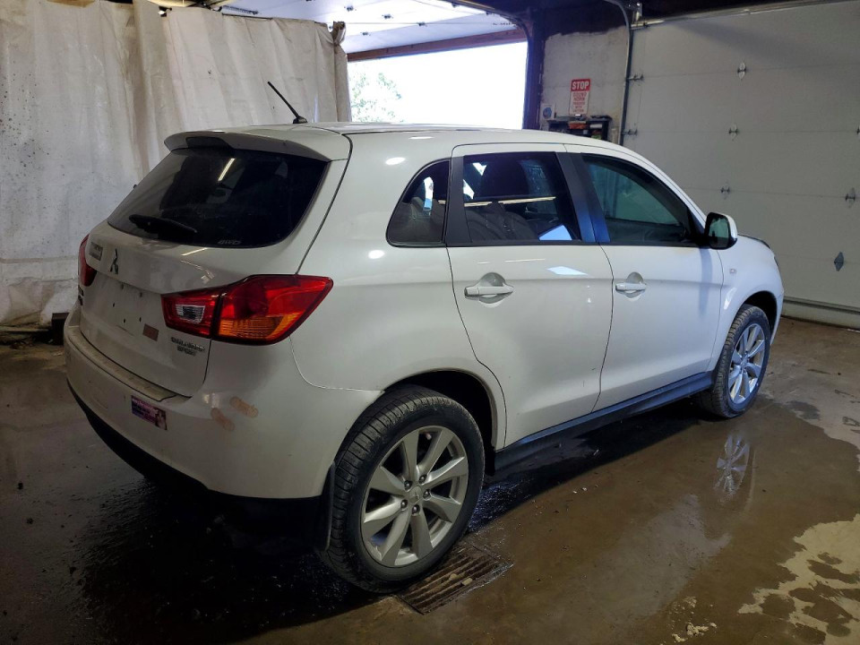 Mitsubishi OUTLANDER 2015 — Copart