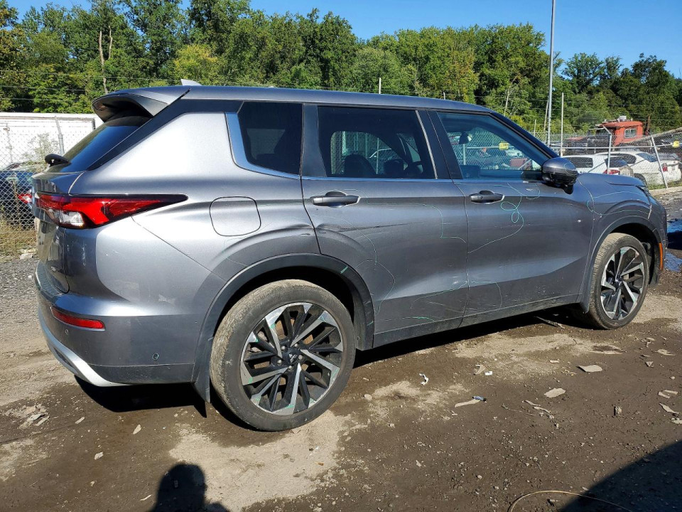 Mitsubishi OUTLANDER 2023 — Copart
