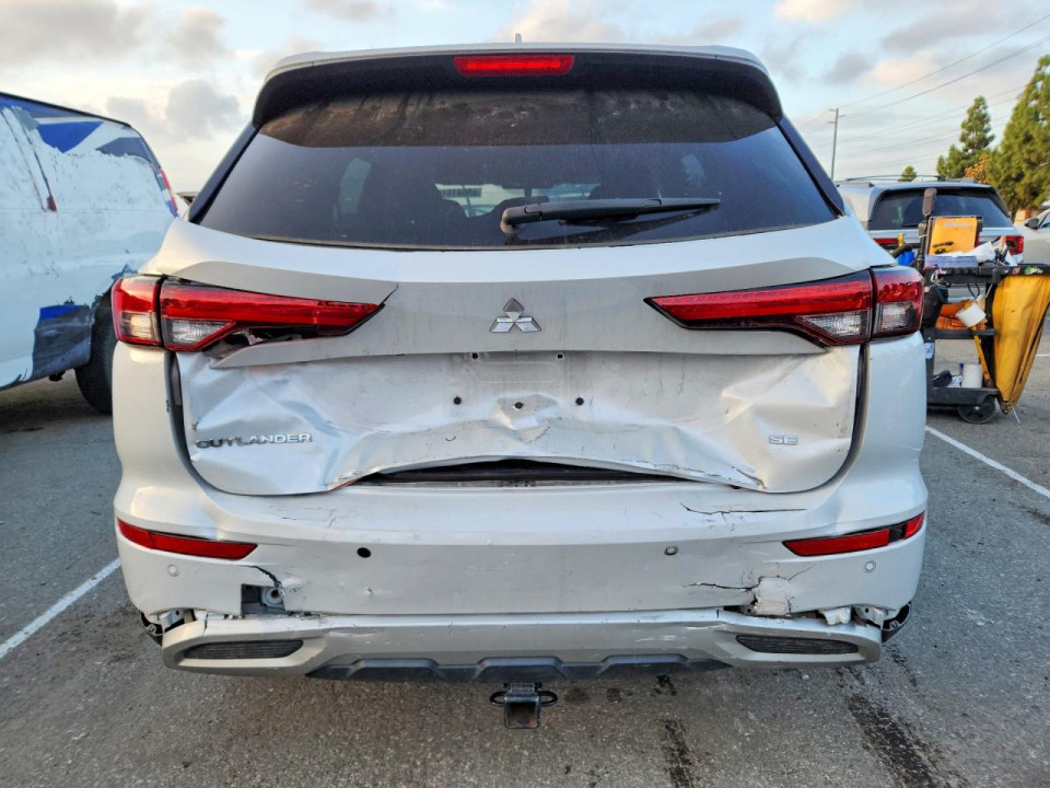 Mitsubishi OUTLANDER 2023 — Copart
