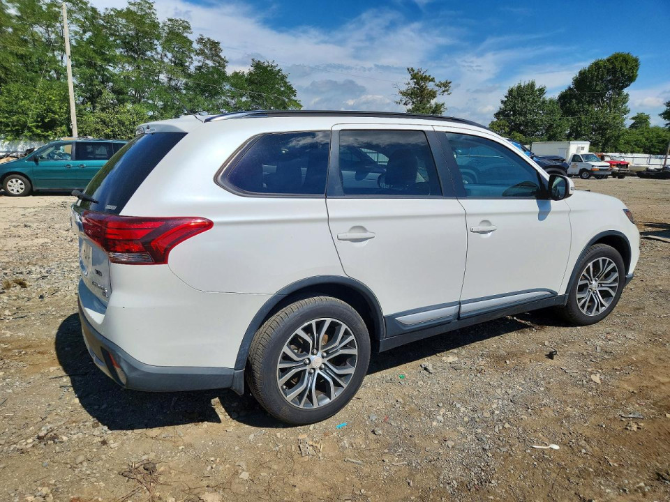 Mitsubishi OUTLANDER 2016 — Copart