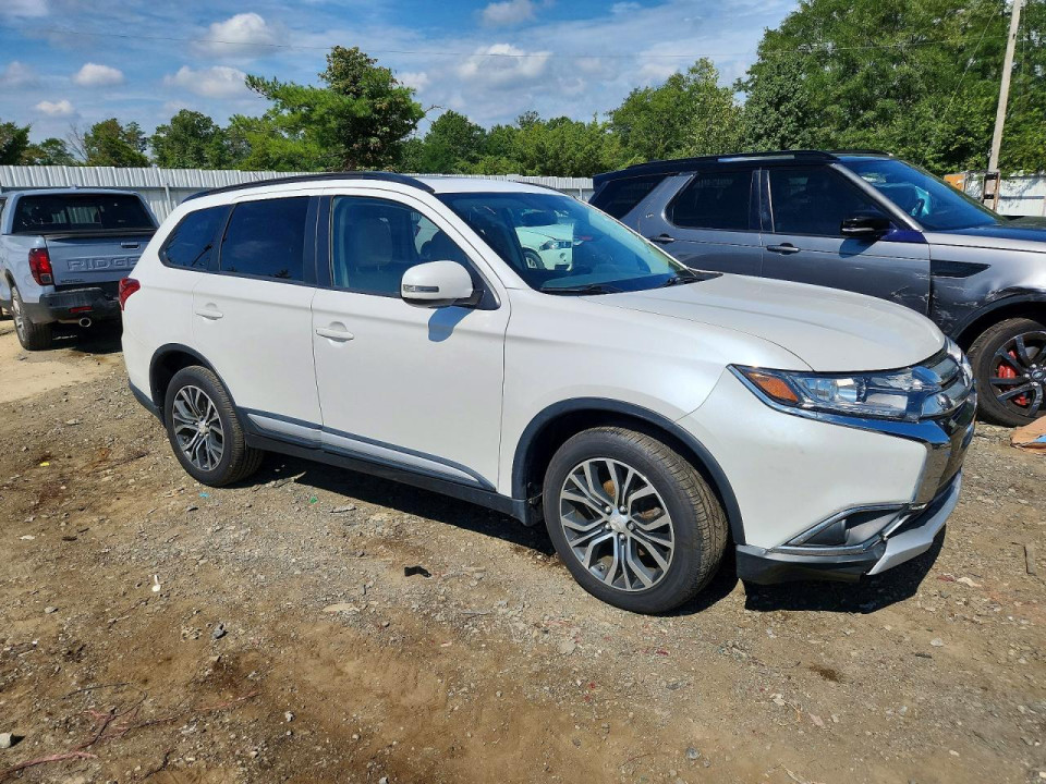 Mitsubishi OUTLANDER 2016 — Copart