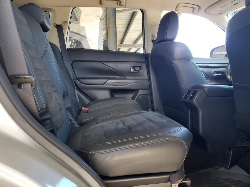 Mitsubishi OUTLANDER 2020 — Copart