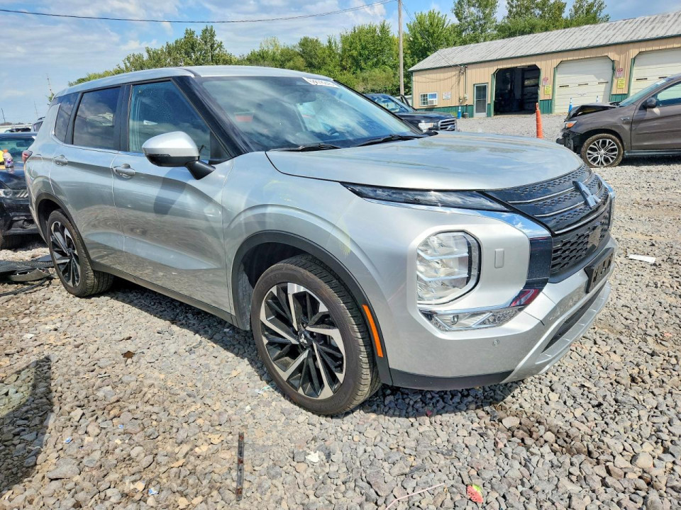 Mitsubishi OUTLANDER 2024 — Copart