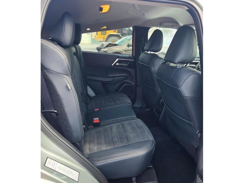 Mitsubishi OUTLANDER 2024 — Copart