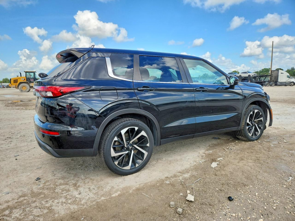 Mitsubishi OUTLANDER 2022 — Copart