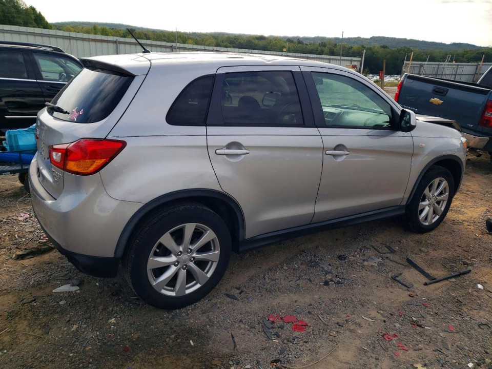 Mitsubishi OUTLANDER 2015 — Copart
