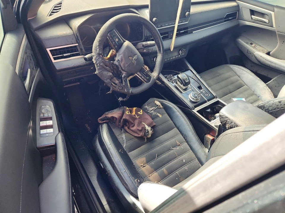 Mitsubishi OUTLANDER 2023 — Copart