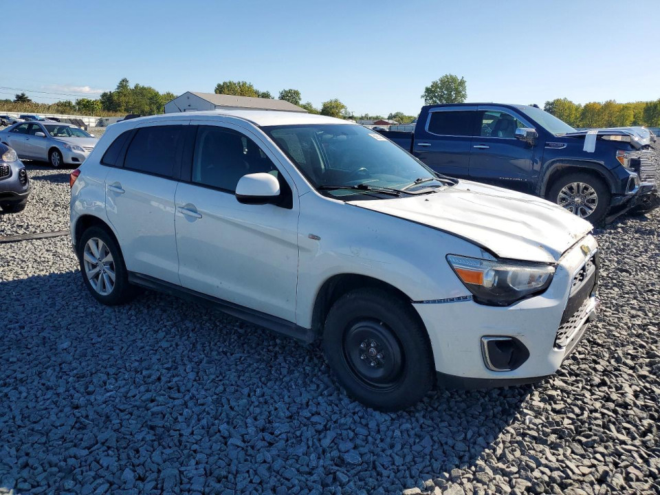 Mitsubishi OUTLANDER 2015 — Copart