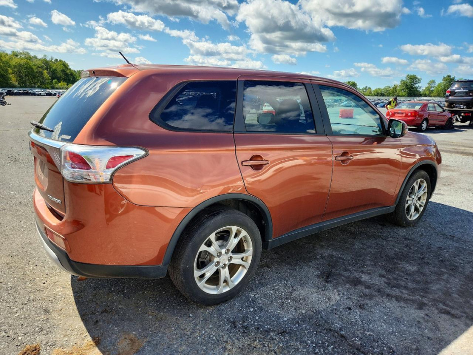 Mitsubishi OUTLANDER 2015 — Copart