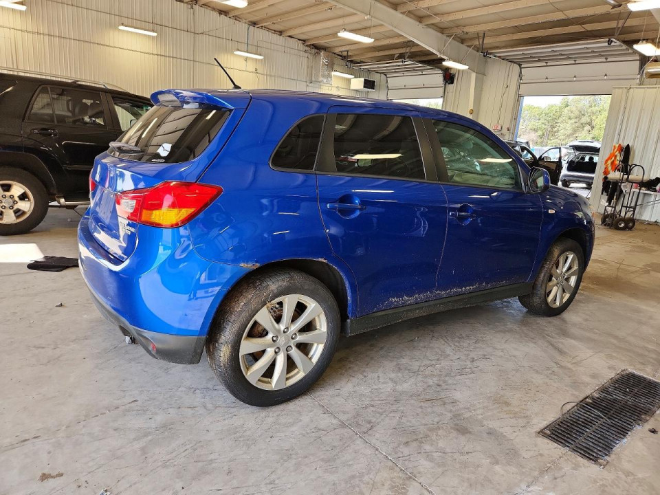 Mitsubishi OUTLANDER 2015 — Copart