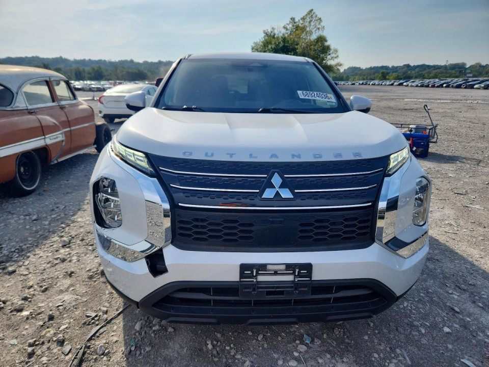 Mitsubishi OUTLANDER 2023 — Copart