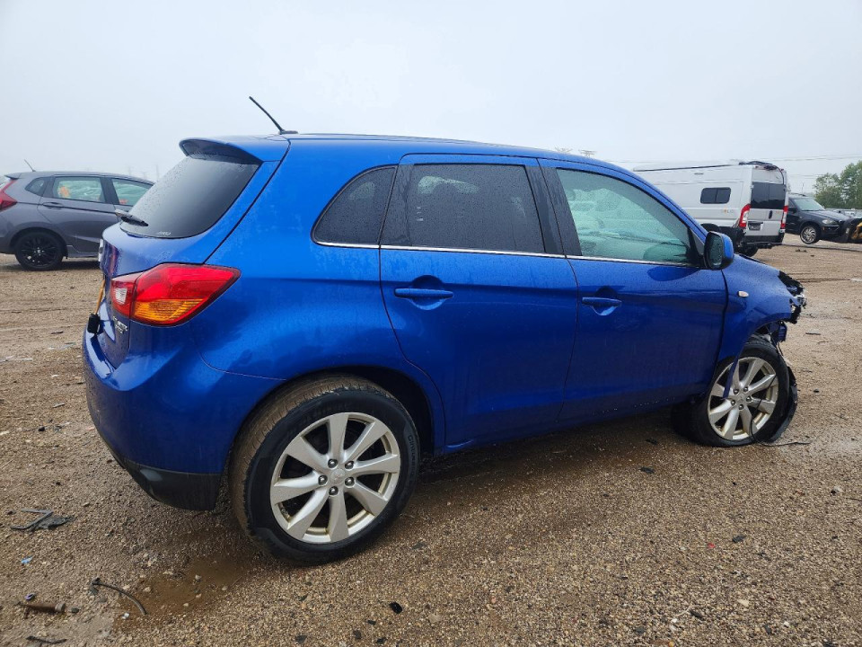 Mitsubishi OUTLANDER 2015 — Copart