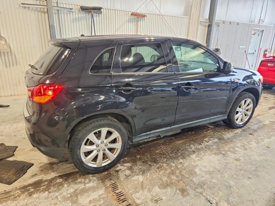 Mitsubishi OUTLANDER 2015 — Copart