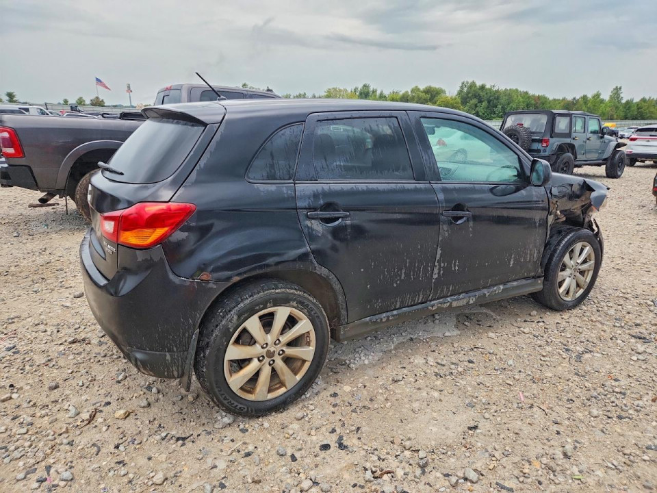 Mitsubishi OUTLANDER 2015 — Copart