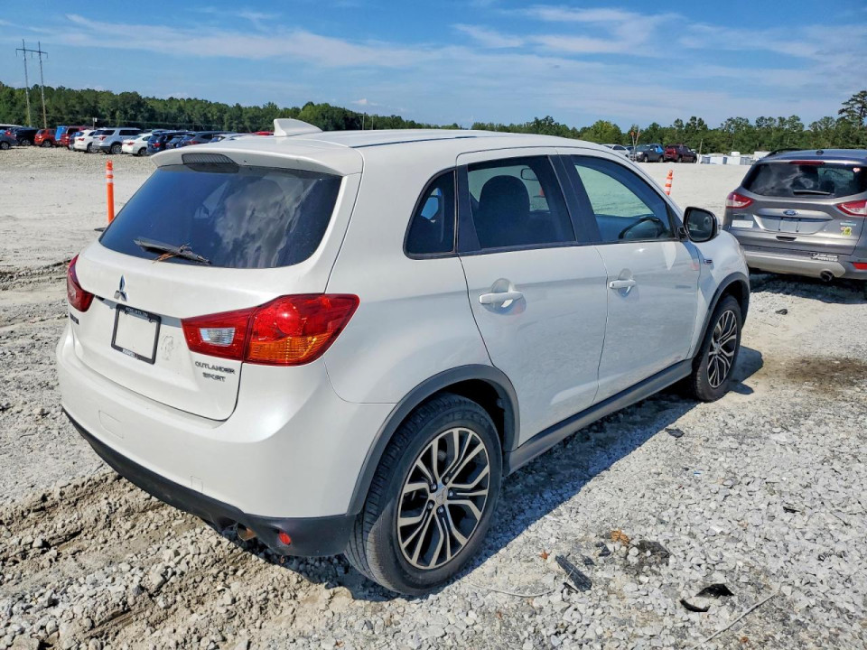 Mitsubishi OUTLANDER 2017 — Copart