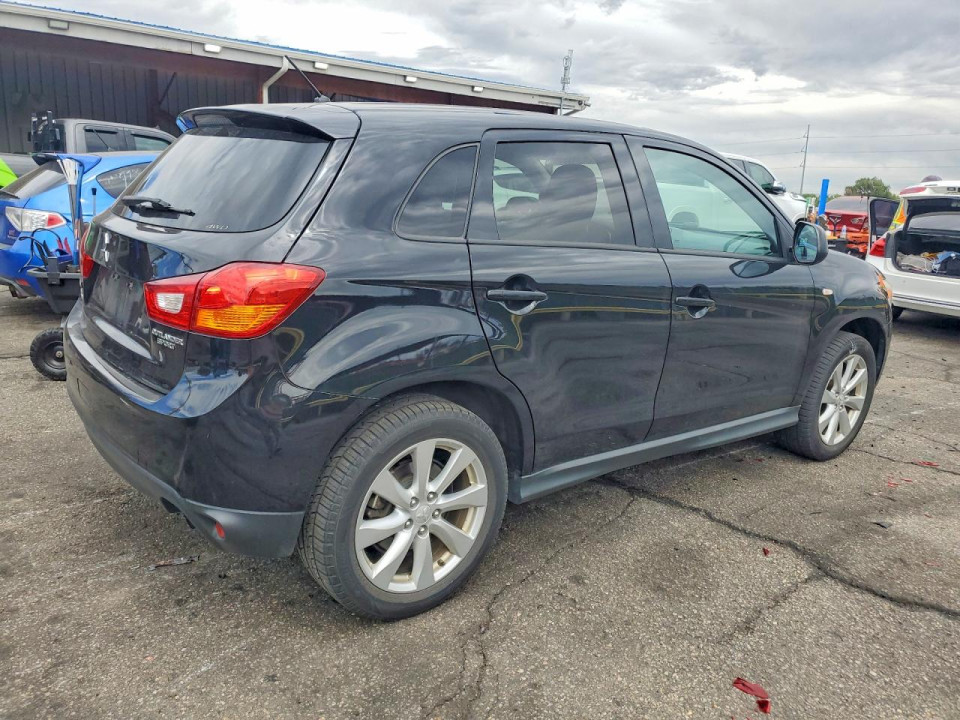Mitsubishi OUTLANDER 2015 — Copart
