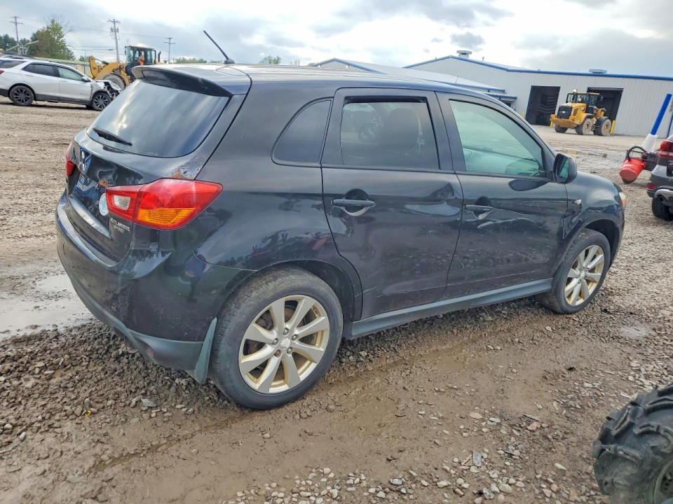 Mitsubishi OUTLANDER 2015 — Copart