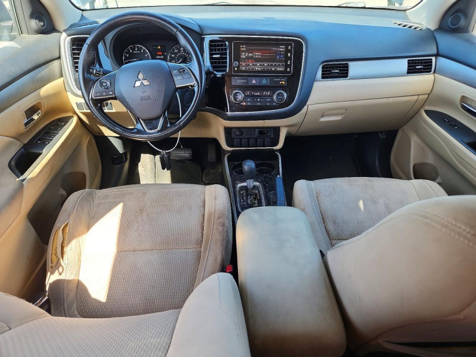 Mitsubishi OUTLANDER 2017 — Copart