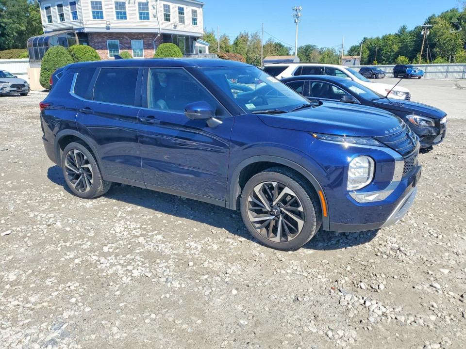 Mitsubishi OUTLANDER 2024 — Copart