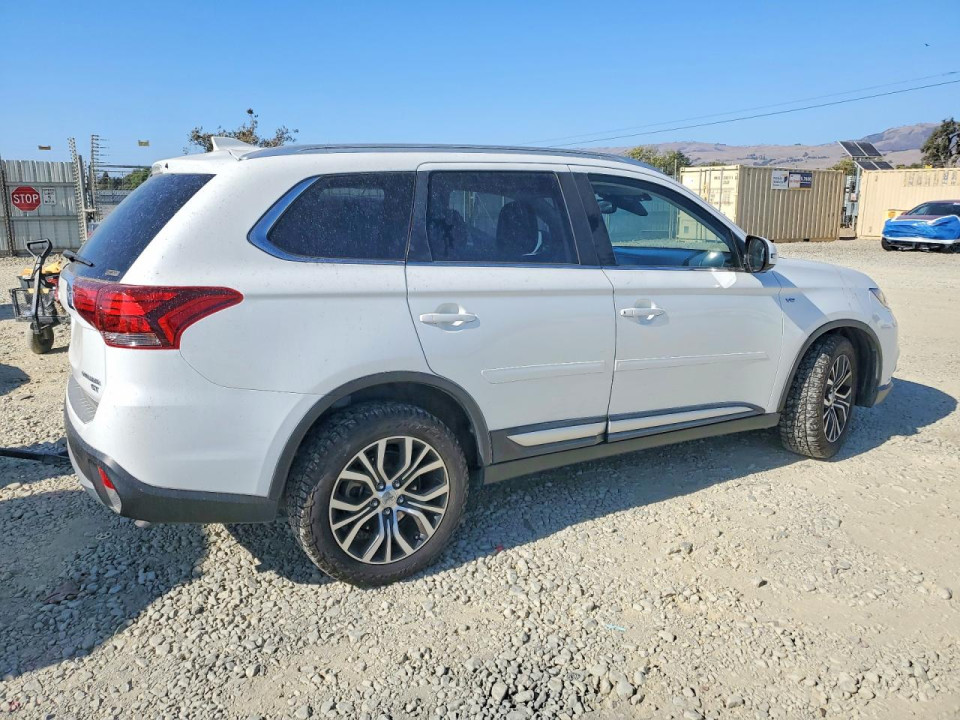 Mitsubishi OUTLANDER 2017 — Copart
