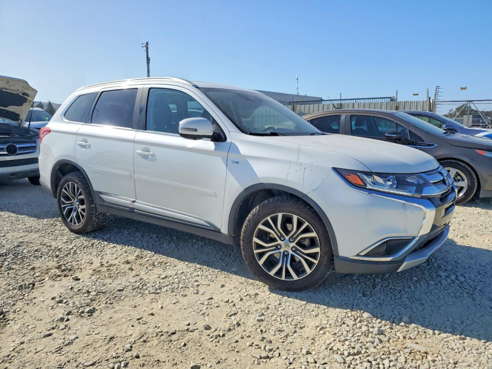 Mitsubishi OUTLANDER 2017 — Copart