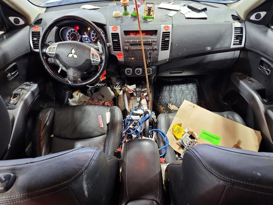 Mitsubishi OUTLANDER 2013 — Copart