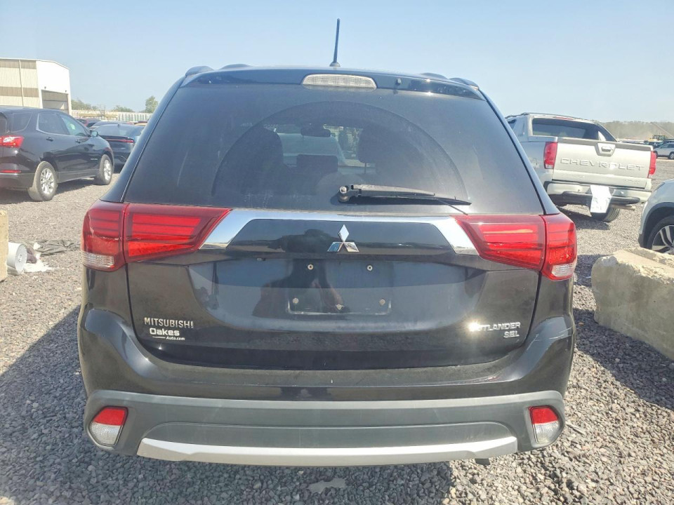 Mitsubishi OUTLANDER 2016 — Copart
