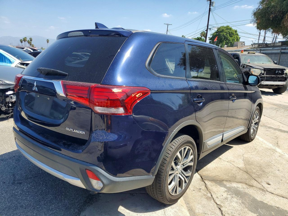 Mitsubishi OUTLANDER 2017 — Copart