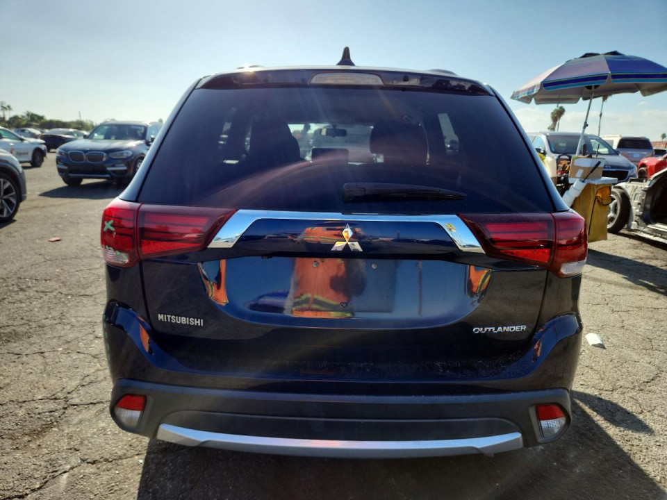 Mitsubishi OUTLANDER 2017 — Copart
