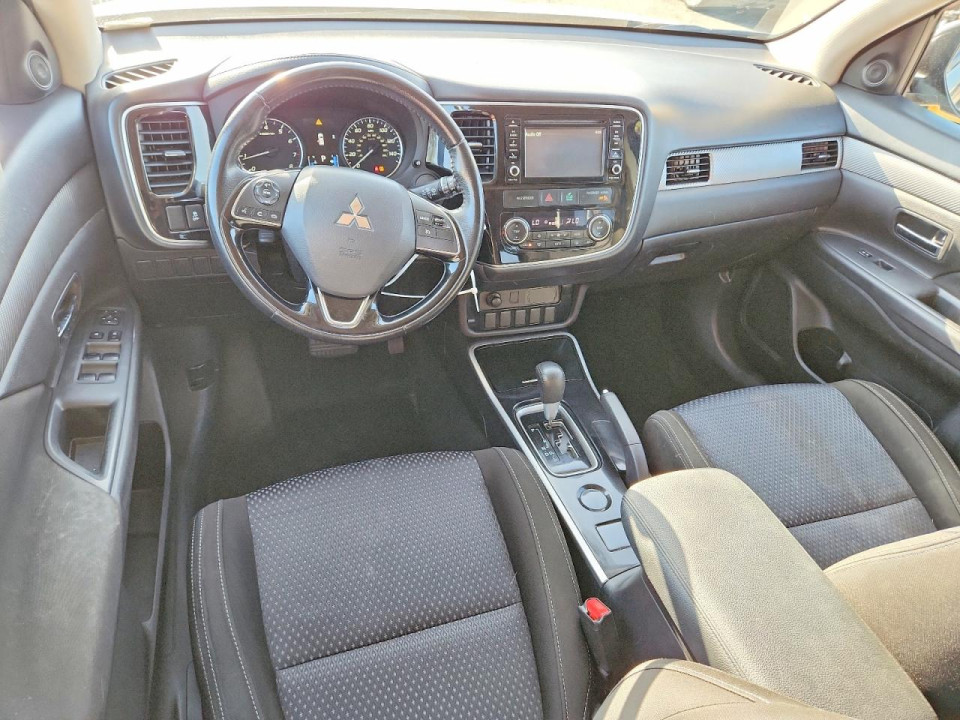 Mitsubishi OUTLANDER 2017 — Copart