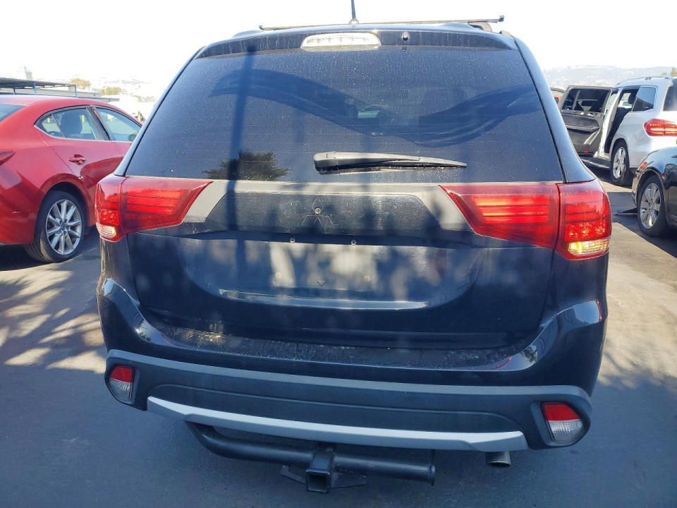 Mitsubishi OUTLANDER 2016 — Copart