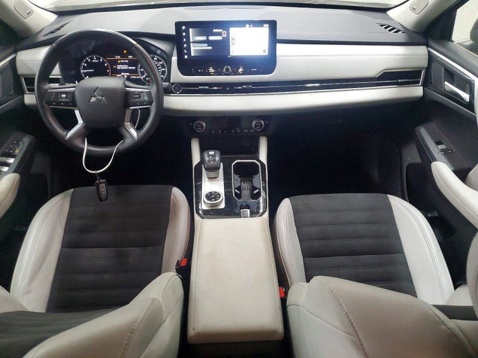 Mitsubishi OUTLANDER 2025 — Copart