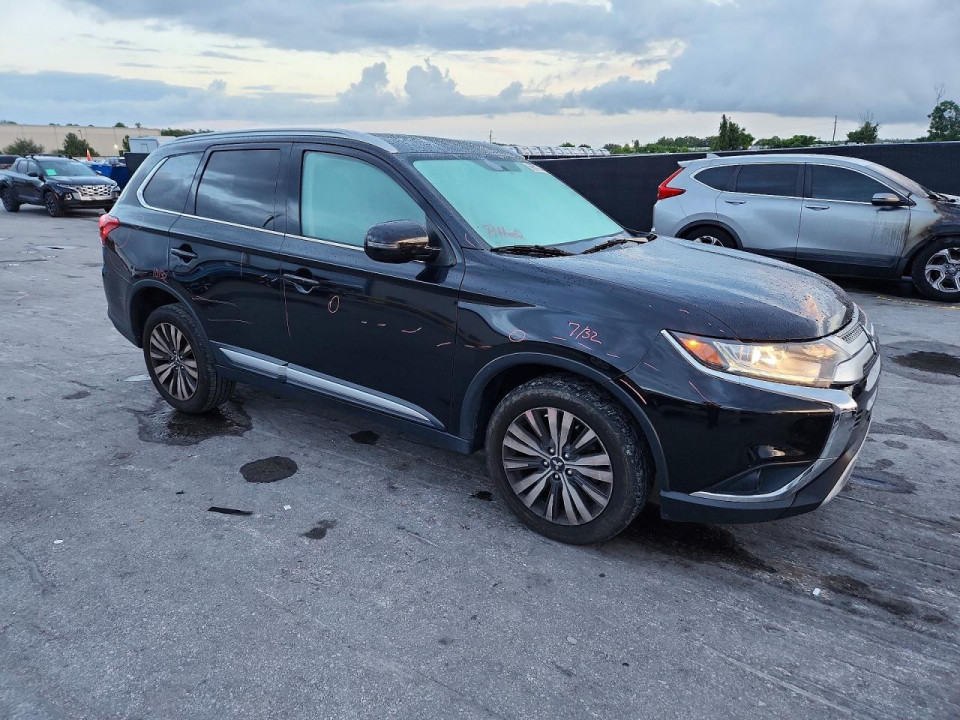 Mitsubishi OUTLANDER 2019 — Copart