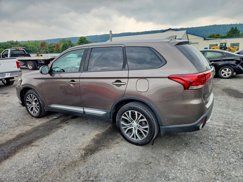 Mitsubishi OUTLANDER 2017 — Copart