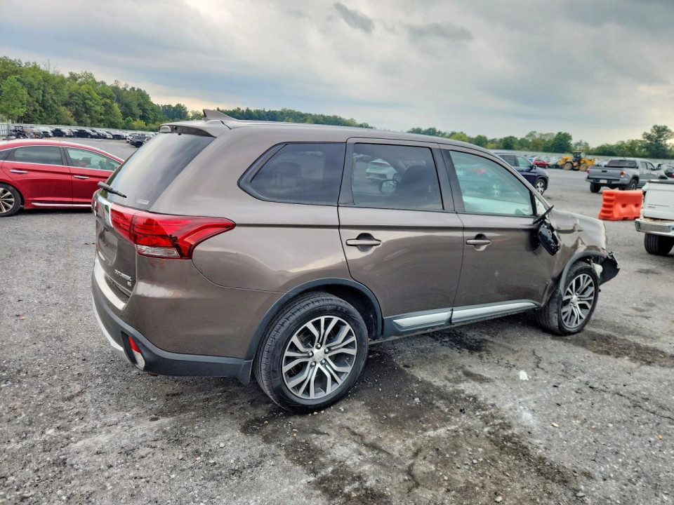 Mitsubishi OUTLANDER 2017 — Copart