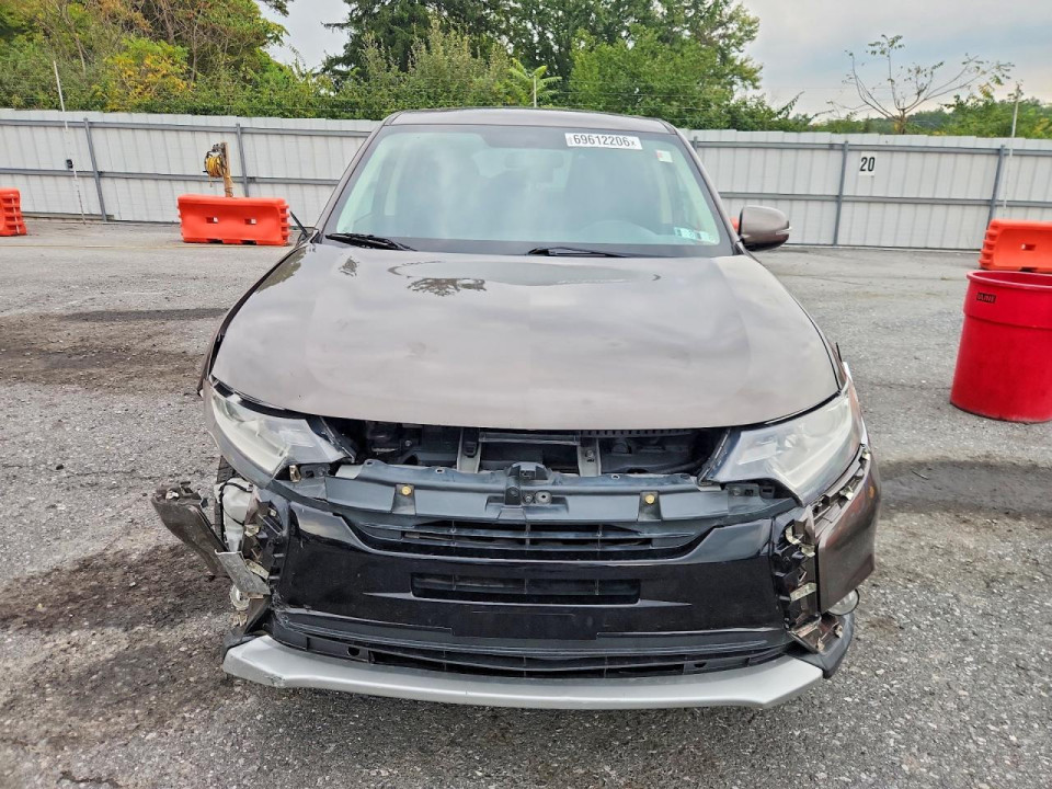 Mitsubishi OUTLANDER 2017 — Copart
