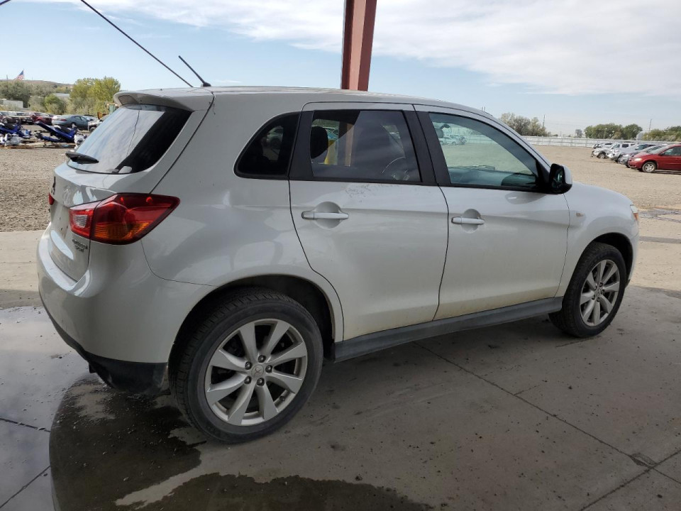 Mitsubishi OUTLANDER 2015 — Copart