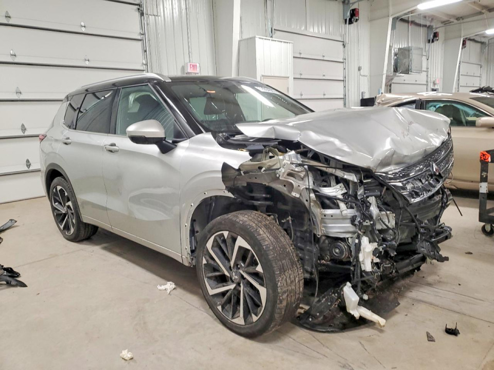 Mitsubishi OUTLANDER 2023 — Copart
