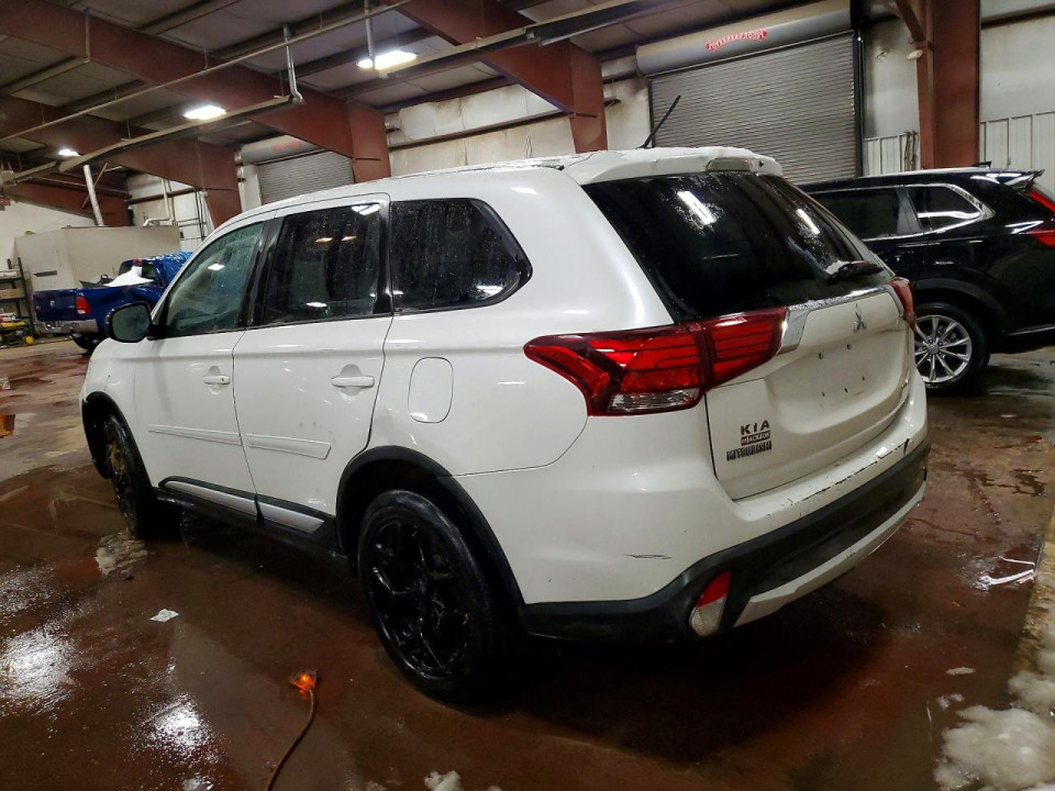Mitsubishi OUTLANDER 2016 — Copart