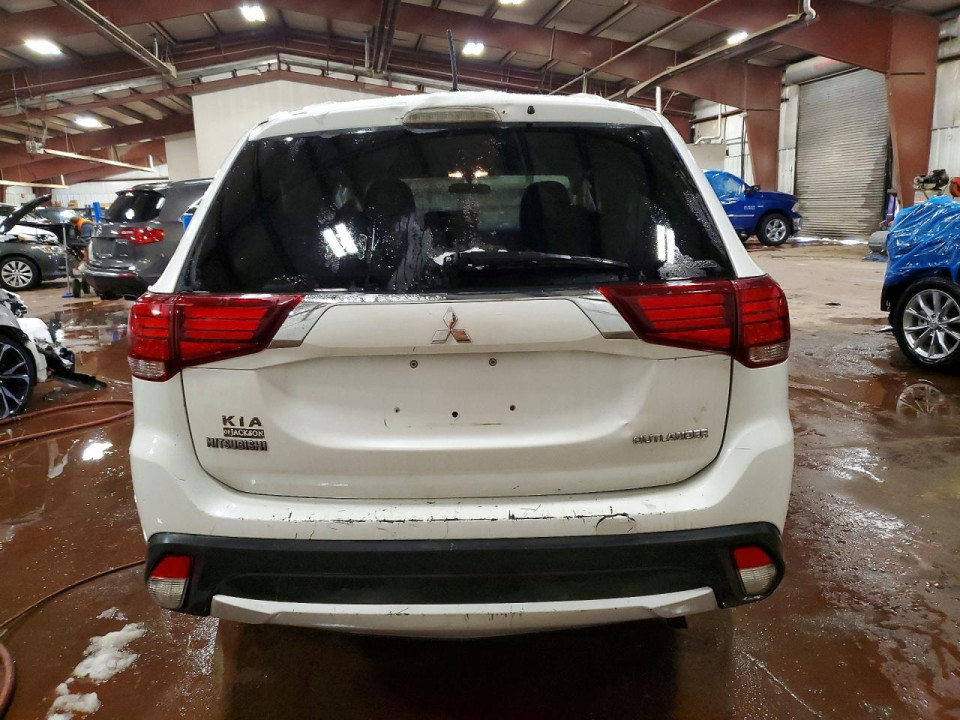 Mitsubishi OUTLANDER 2016 — Copart