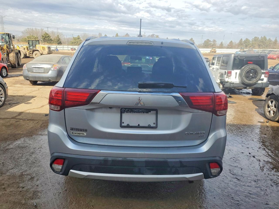 Mitsubishi OUTLANDER 2016 — Copart