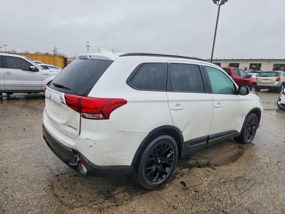 Mitsubishi OUTLANDER 2018 — Copart