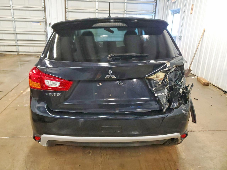 Mitsubishi OUTLANDER 2016 — Copart