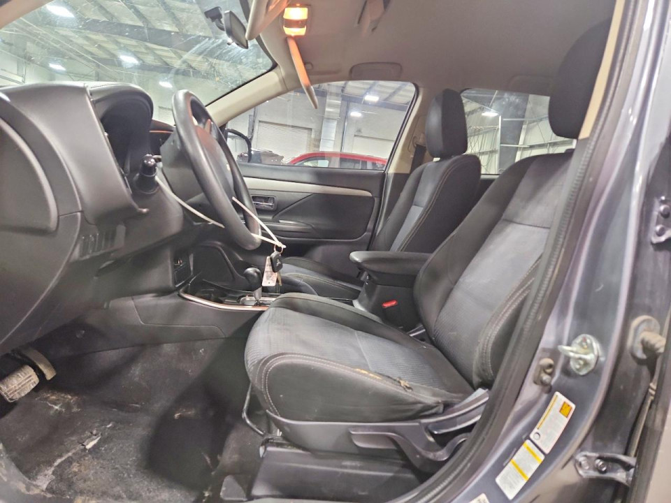 Mitsubishi OUTLANDER 2018 — Copart