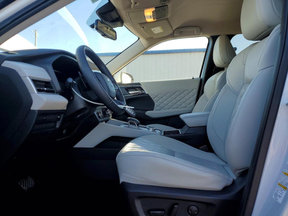 Mitsubishi OUTLANDER 2024 — Copart